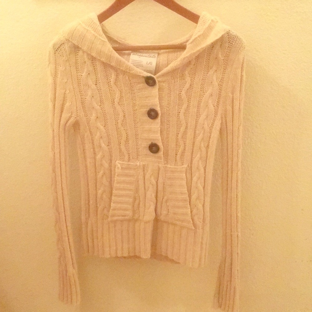 Cable knit Hooded sweater